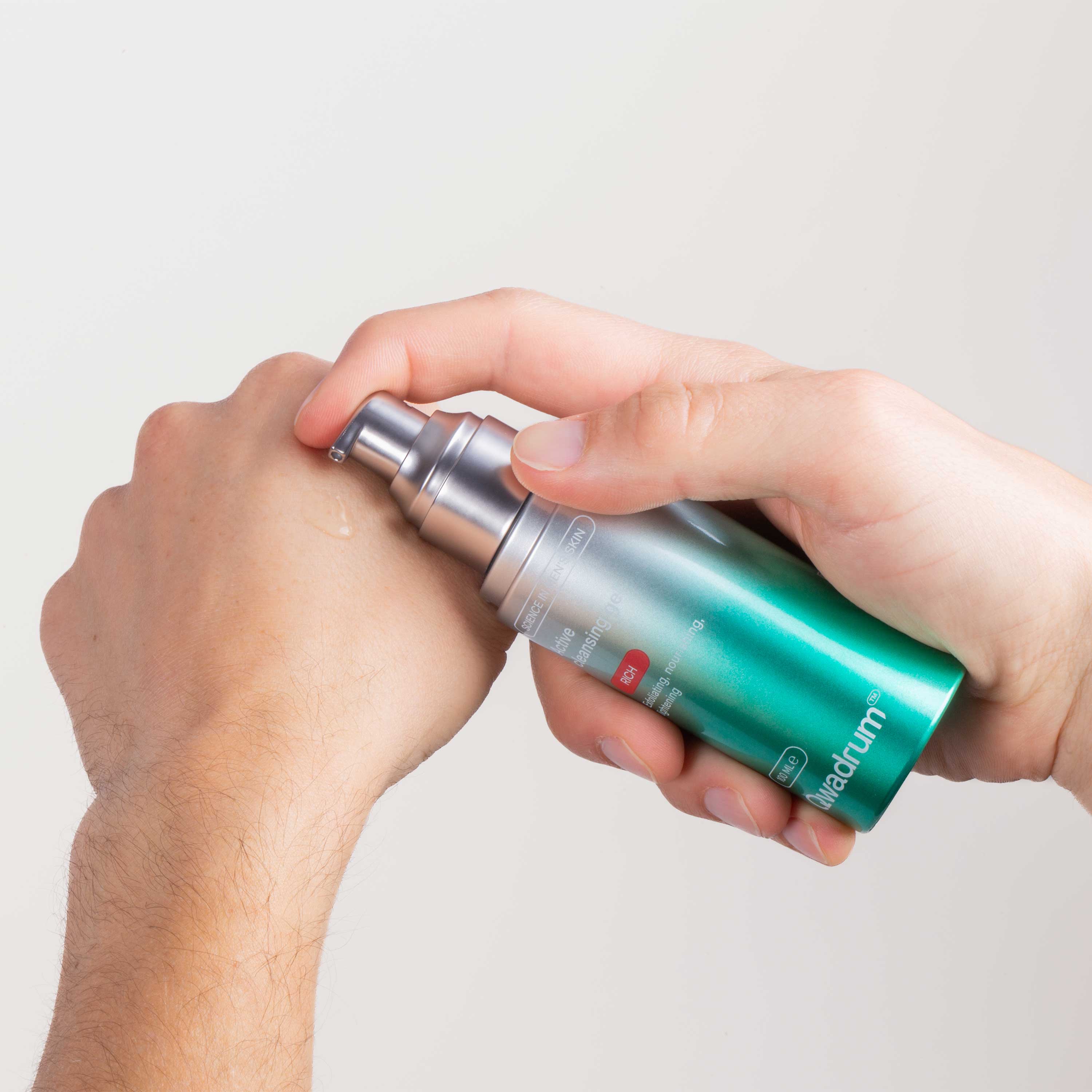 Active cleansing gel